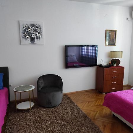 Stan U Centru Apartment Подгорица Екстериор снимка