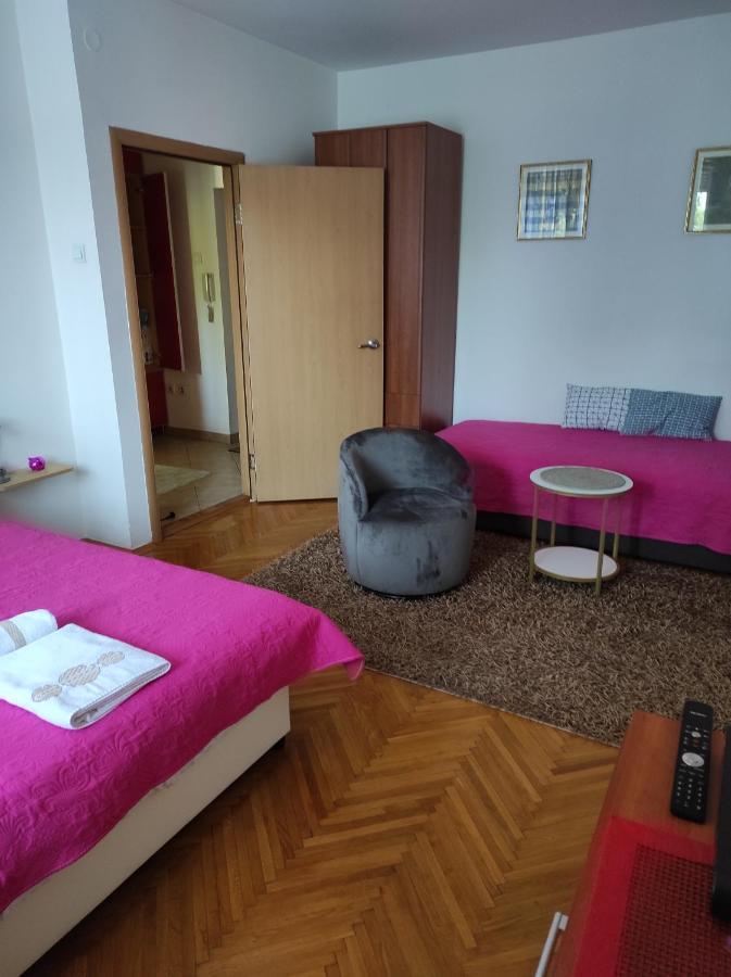 Stan U Centru Apartment Подгорица Екстериор снимка