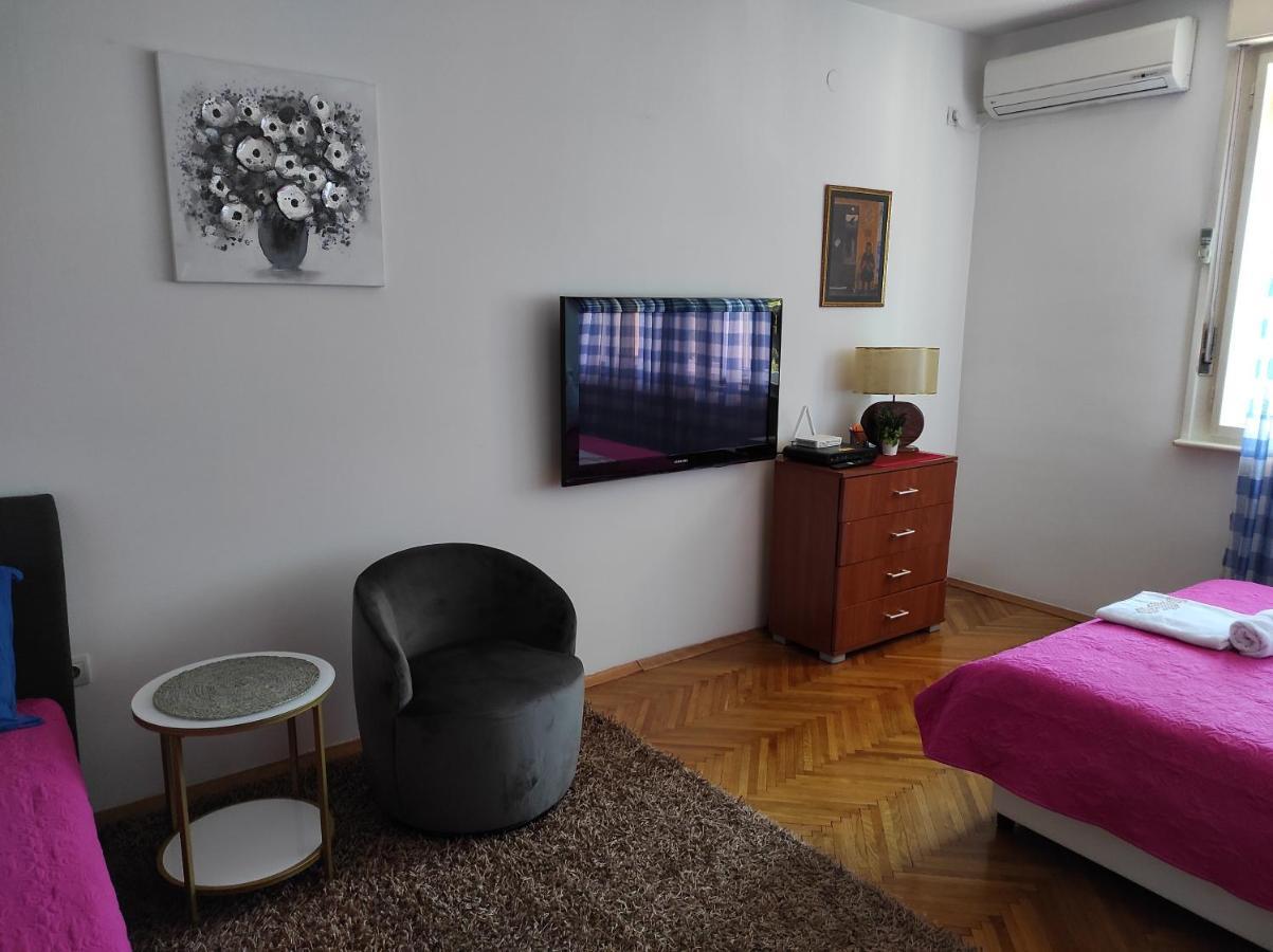 Stan U Centru Apartment Подгорица Екстериор снимка